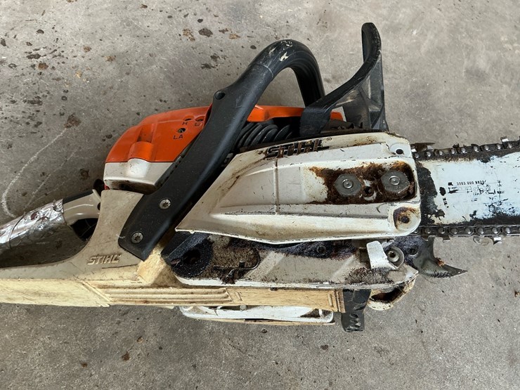 #116-•-2021-stihl-ms-261-gas-chainsaw-image-8