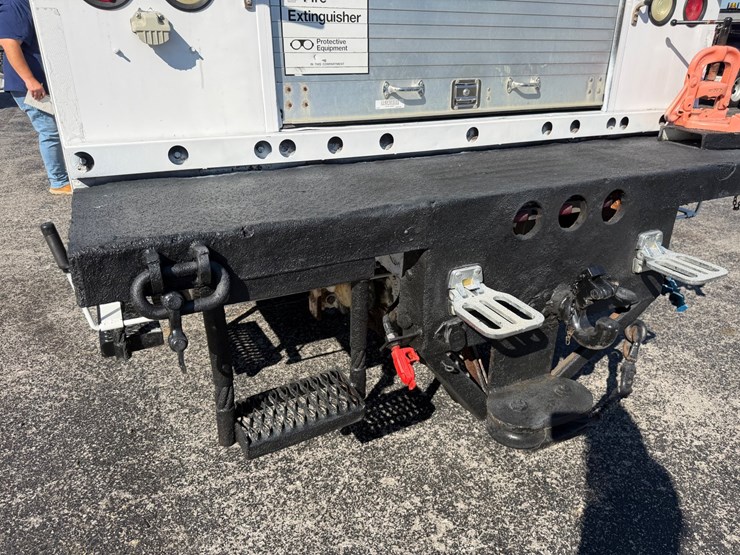 2008-ford-f650-image-14