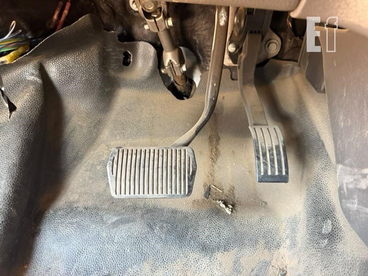 2020-ford-transit-connect-image-14
