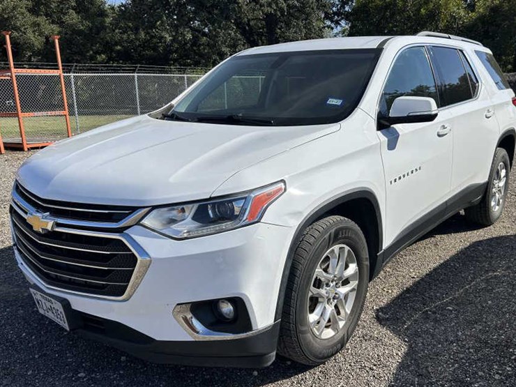 2019-chevrolet-traverse-image-1