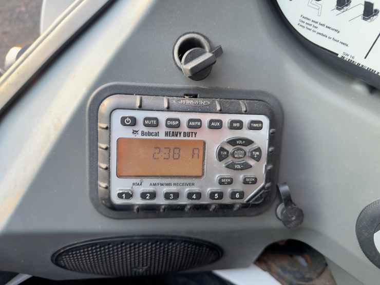 2019-bobcat-s650-image-21