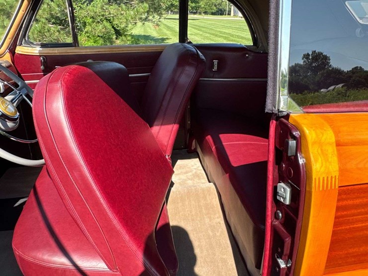 1947-ford-super-deluxe-sportsman-image-171