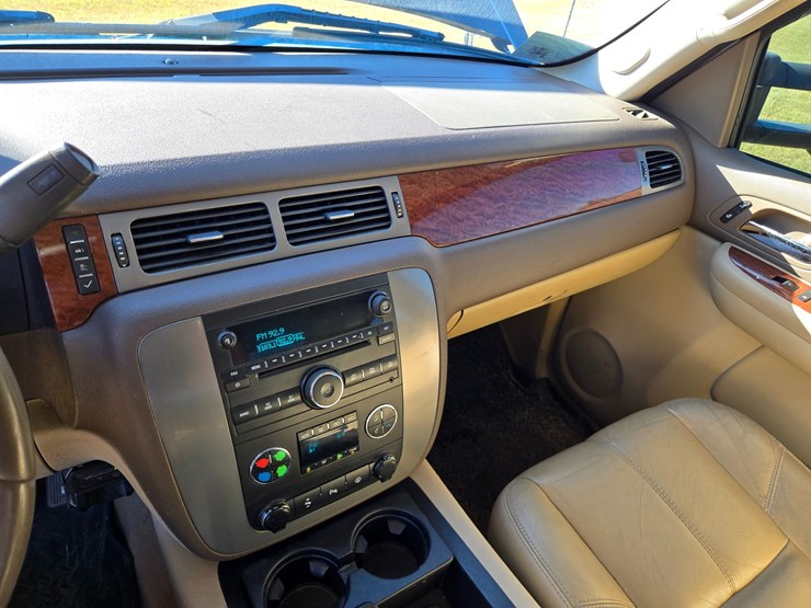 2008-gmc-sierra-2500hd-image-37