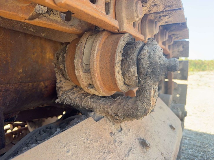 caterpillar-30-image-15