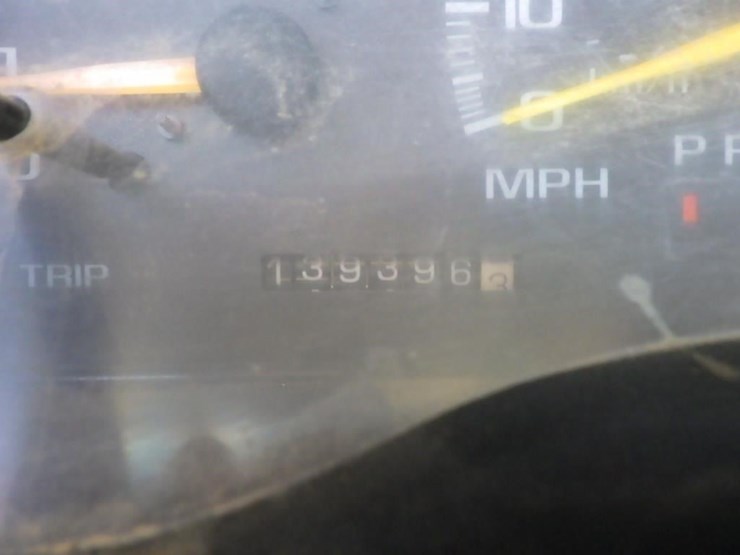 2000-gmc-3500-image-23