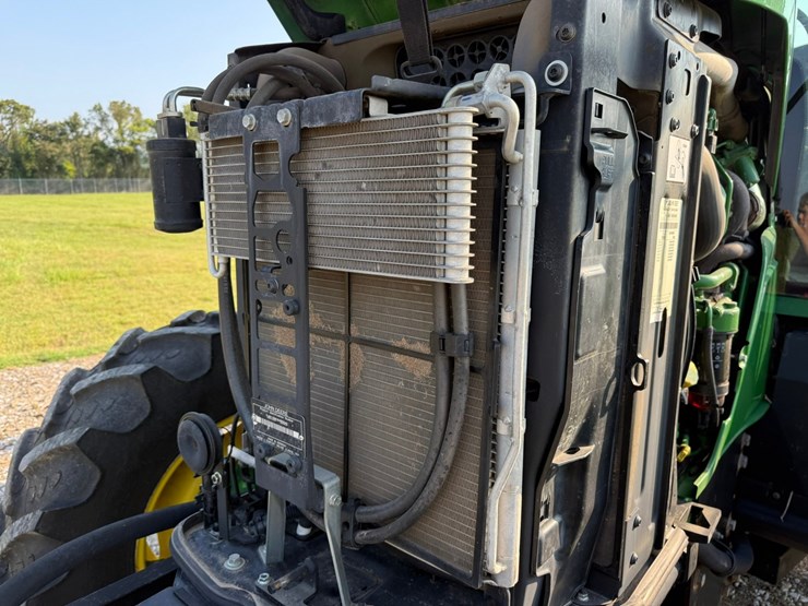2017-john-deere-6110m-image-74