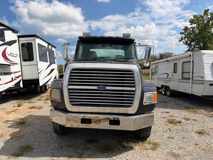 1996-ford-l9000-image-3