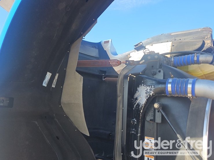2016-kenworth-w900-image-35