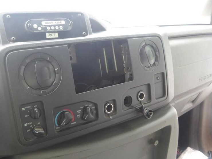 2016-ford-e450-image-18
