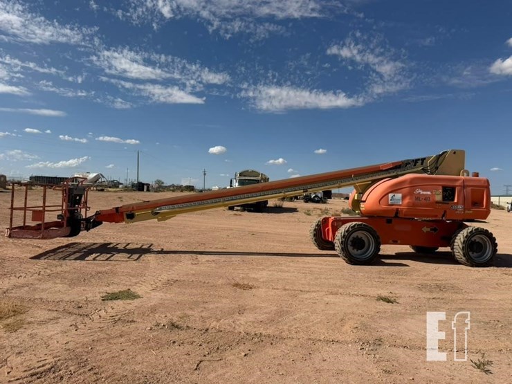 2007-jlg-800s-image-1