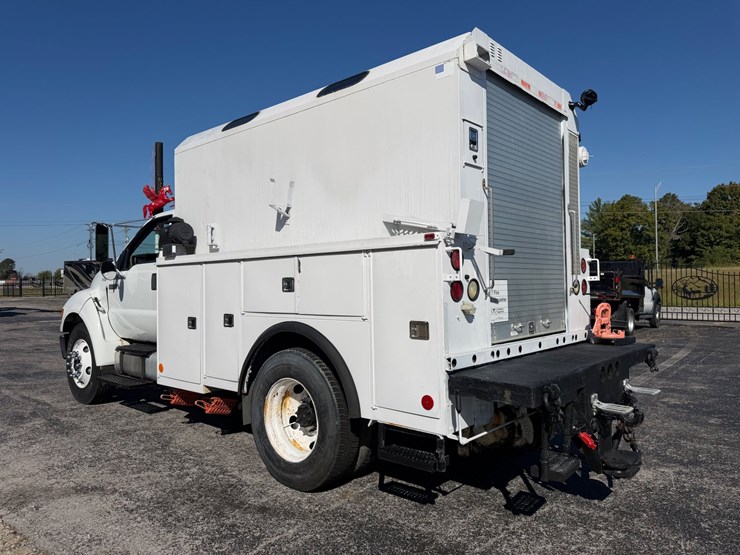 2008-ford-f650-image-6