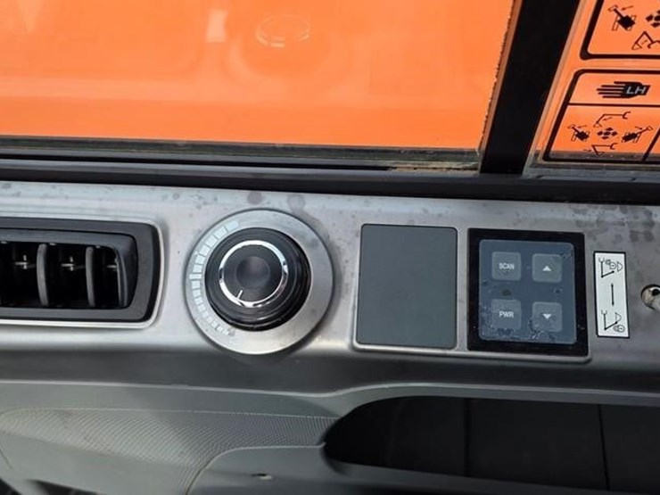 2023-doosan-dx63-3-image-70