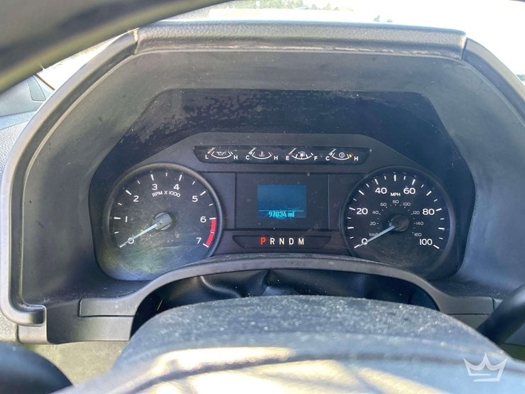 2022-ford-f350-image-15