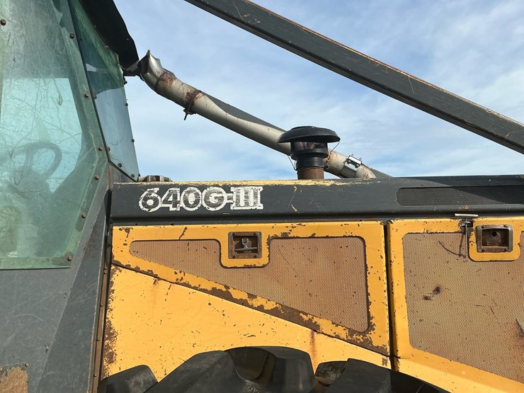deere-640g-image-40