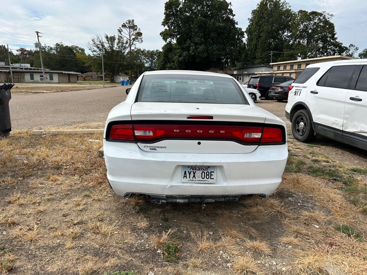 #10580-•-2011-dodge-charger-sedan-2b3cl1cg5bh575262-inv#10580-image-11