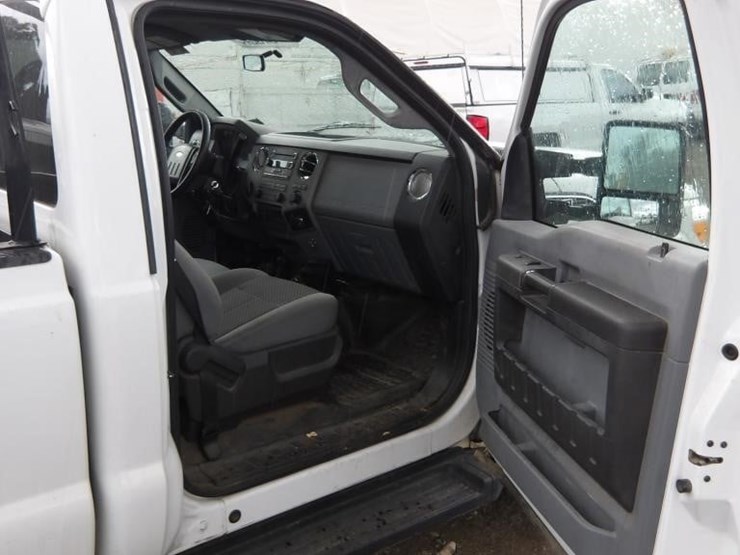 2011-ford-f350-image-11