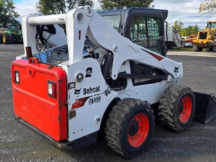 2023-bobcat-s740-image-4