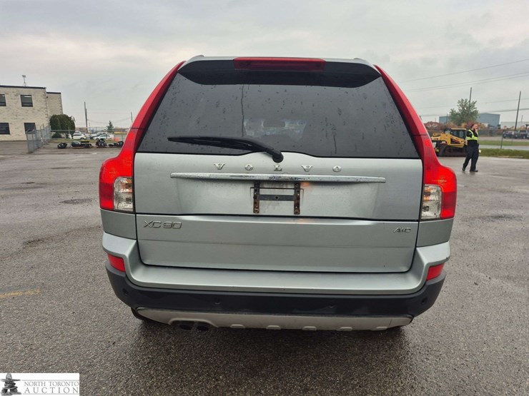 2012-volvo-xc90-image-6