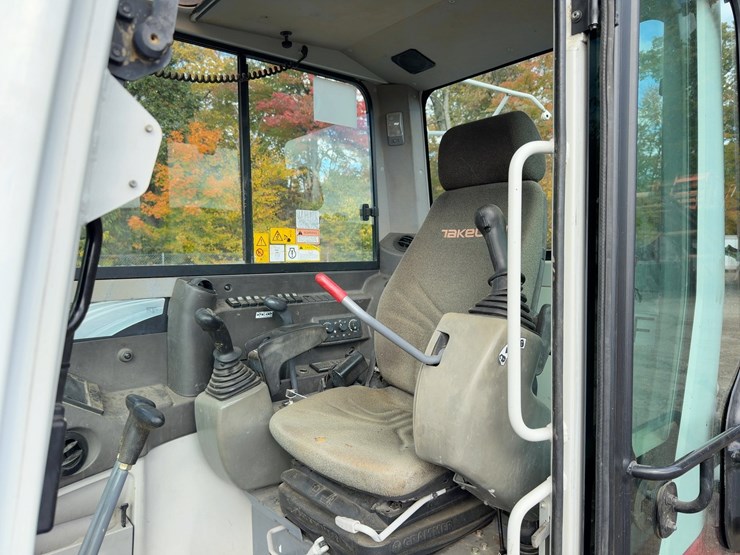 2017-takeuchi-tb290-image-27