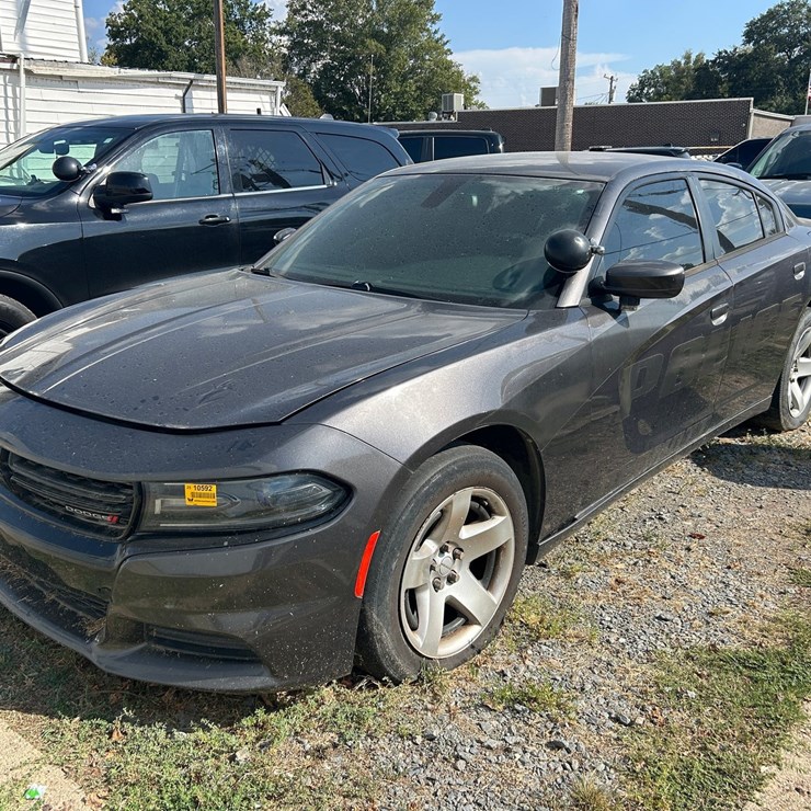 #10592 • *INOP 2016 Dodge Charger Sedan 2C3CDXAT1GH229008 INV#10592