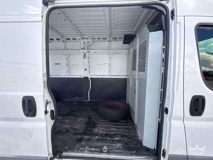 2018-ram-promaster-2500-image-12