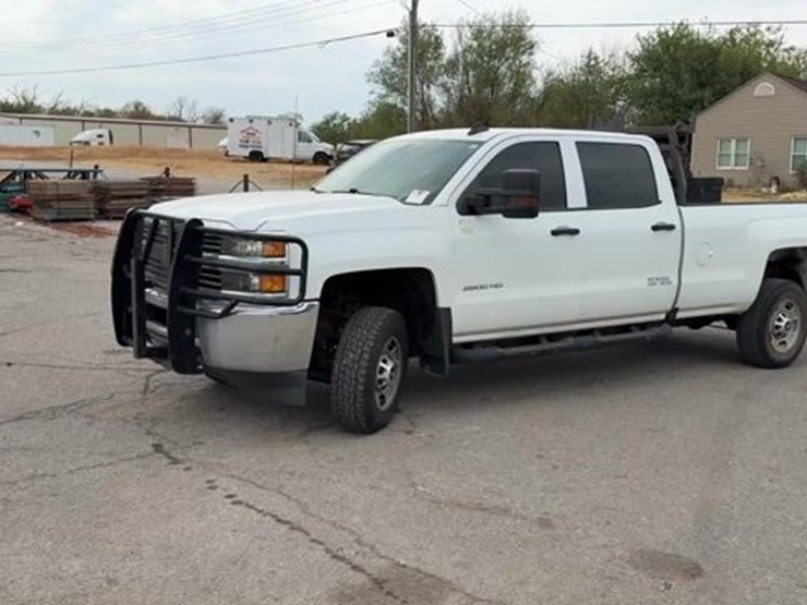 2018-chevrolet-silverado-2500hd-image-1