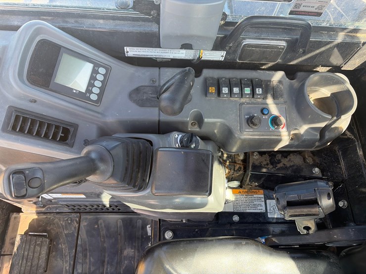 yanmar-vio55-image-29