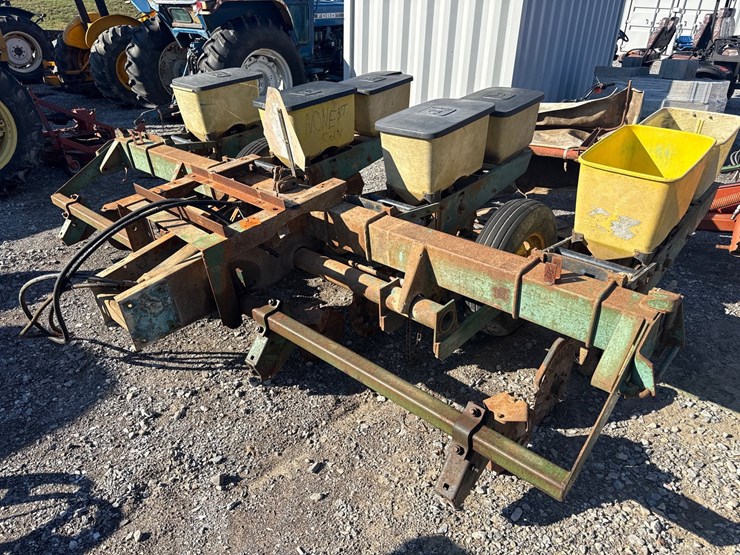 john-deere-7000-image-1