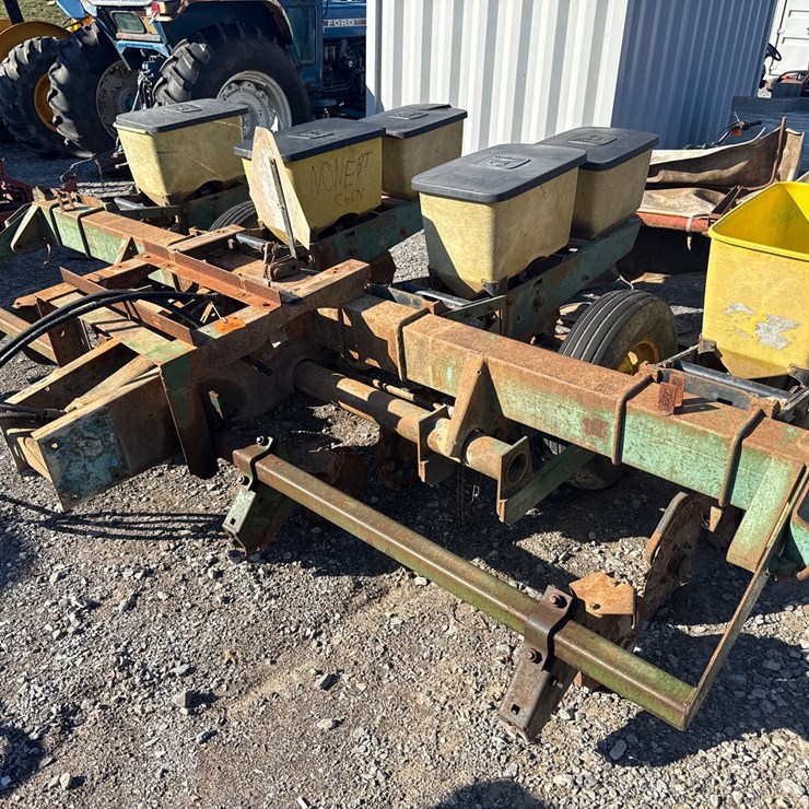 JOHN DEERE 7000