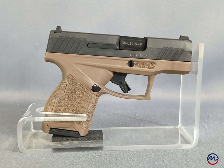 taurus-armas/-taurus-gx4-9x19-pistol-sn#-age240449,-2-total-mags,-backstrap,-manual,-in-original-hard-case-image-10