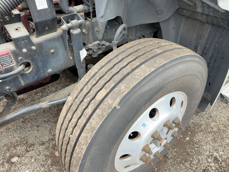 2018-mack-pinnacle-cxu613-image-10