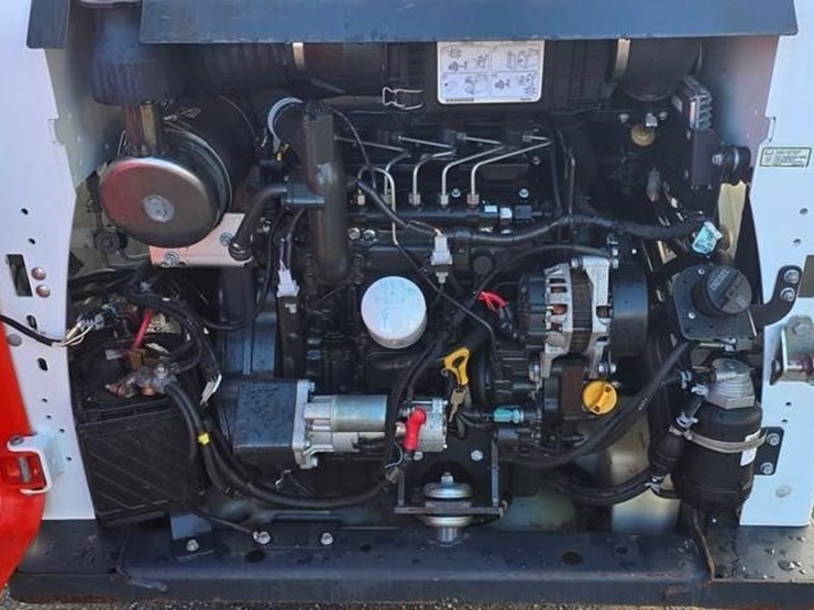 2018-bobcat-s550-image-39