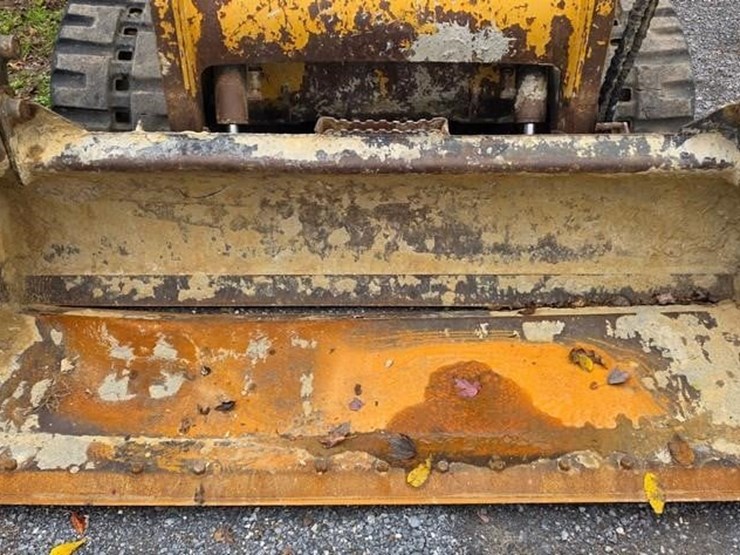 2012-caterpillar-259b3-image-37