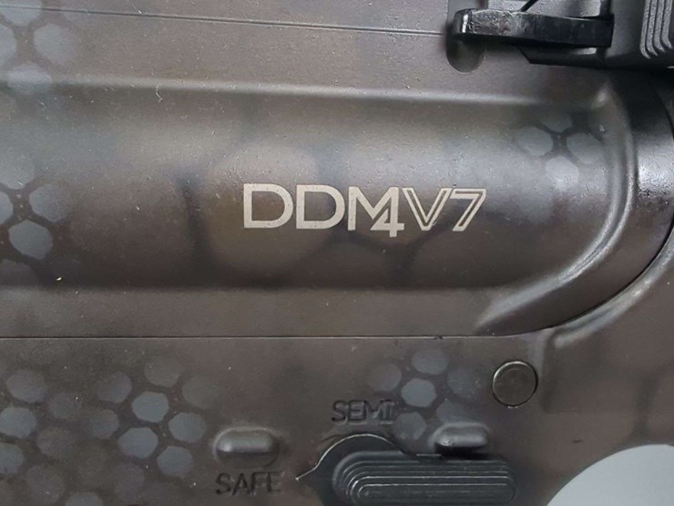 daniel-defense-ddm4-v7-5.56mm-rifle-sn#-ddm4536922,-adjustable-stock,-butt-plate-extender,-manual,-in-hard-case-image-6