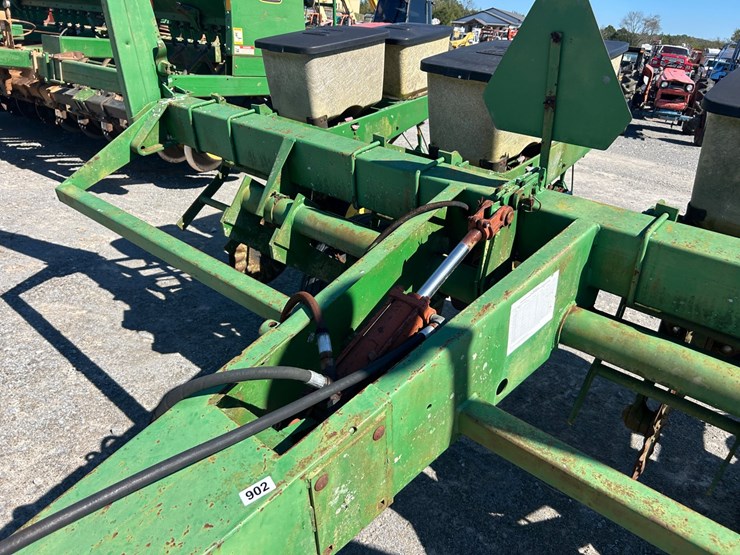 john-deere-7000-image-9
