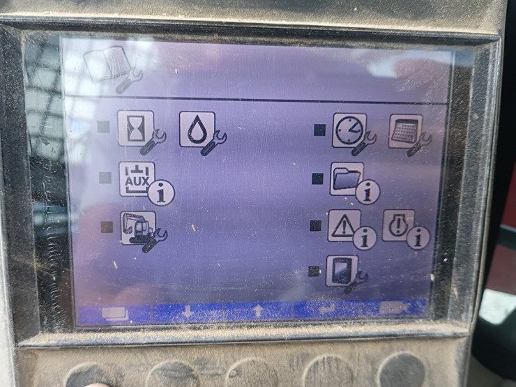 2017-takeuchi-tl12v2-image-32