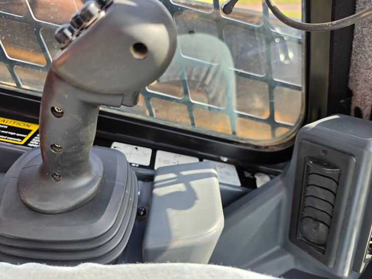 deere-333g-image-34