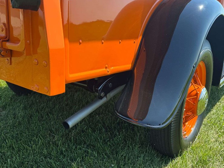 1933-ford-v8-roadster-pickup-image-107