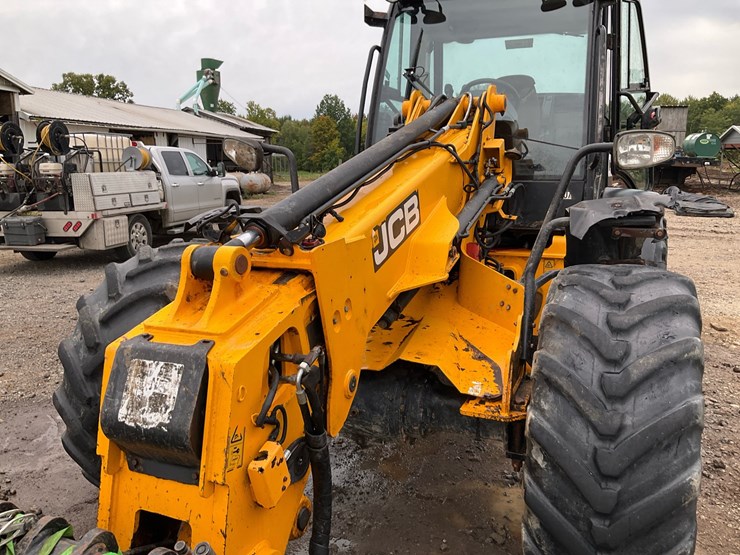 2013-jcb-tm320-image-26