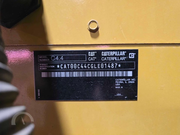 2013-caterpillar-xq60-6-image-14