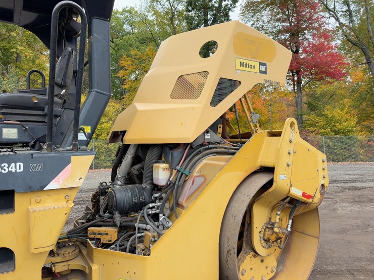 2008-caterpillar-cb-534dxw-image-17