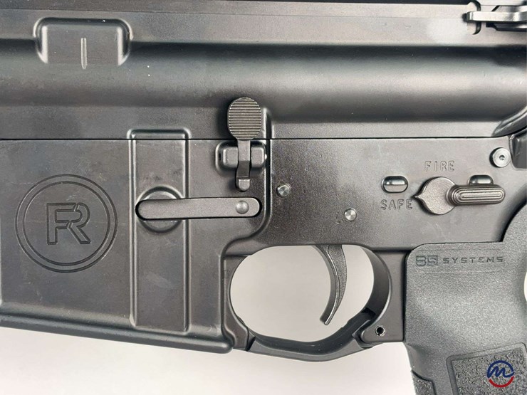radical-firearms-rf-15-5.56mm-rifle-sn#-25-088585,-adjustable-stock,-manual,-in-original-box-image-6