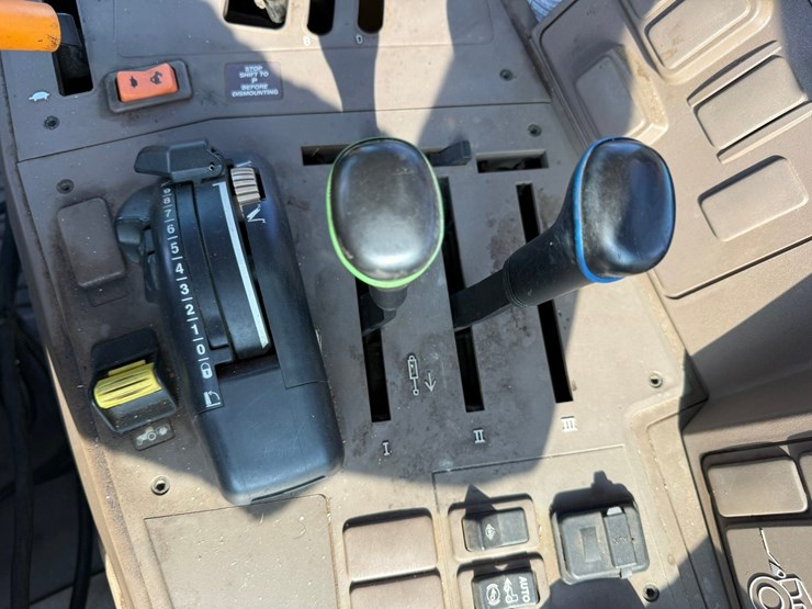 2017-john-deere-6110m-image-95
