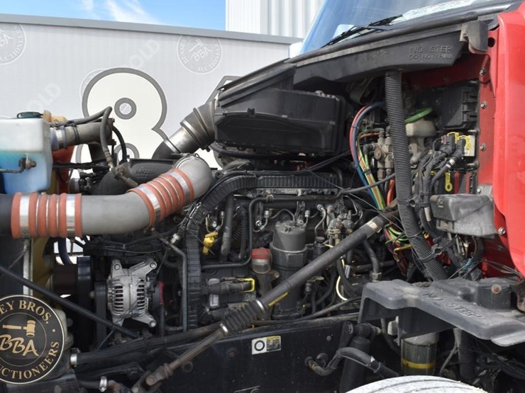 2014-peterbilt-579-image-25