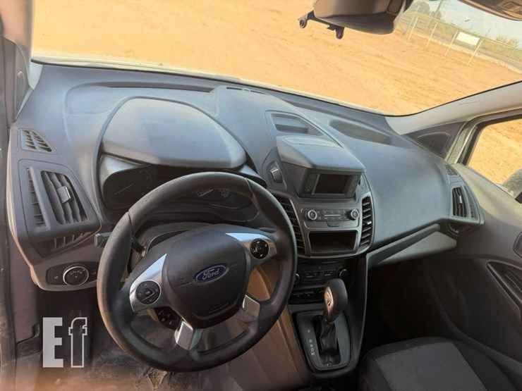 2020-ford-transit-connect-image-10