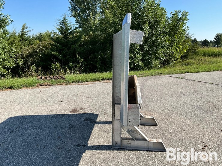koneta-diamond-brite-aluminum-truck-headache-rack-image-4