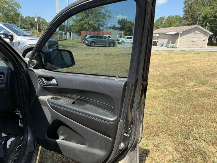 2021-dodge-durango-image-35