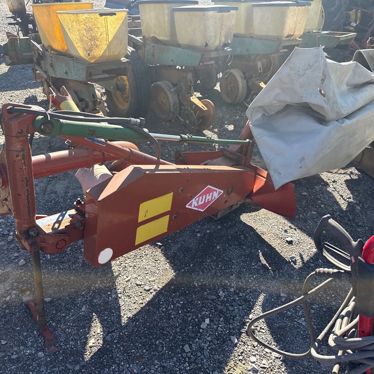 KUHN GMD44