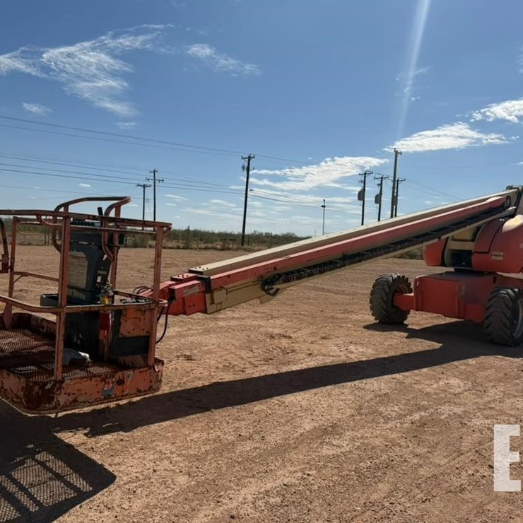 2008 JLG 800S