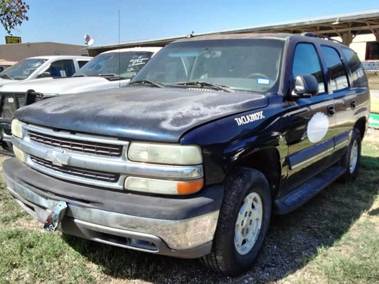 2004-chevrolet-tahoe-image-1